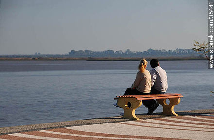 Plácida mañana en el río Uruguay - Departamento de Río Negro - URUGUAY. Foto No. 35441
