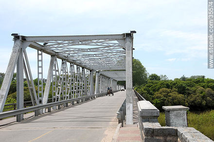 Puente sobre el río Santa Lucía Chico - Departamento de Florida - URUGUAY. Foto No. 35574