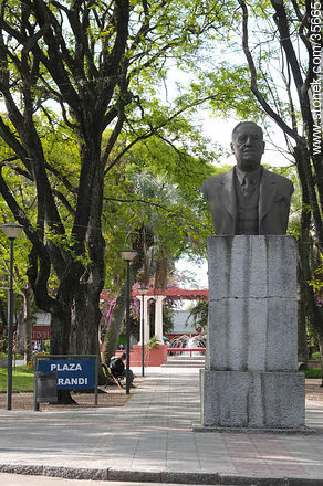 Plaza Sarandí. Luis Alberto de Herrera - Departamento de Durazno - URUGUAY. Foto No. 35665