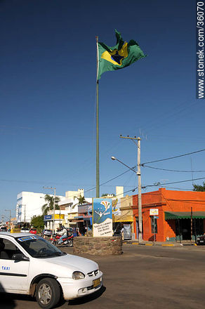 Quaraí. Brazilian flag. - Artigas - URUGUAY. Photo #36070