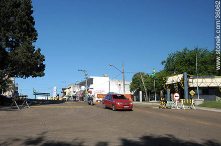 Quaraí. Main avenue. - Artigas - URUGUAY. Photo #36062