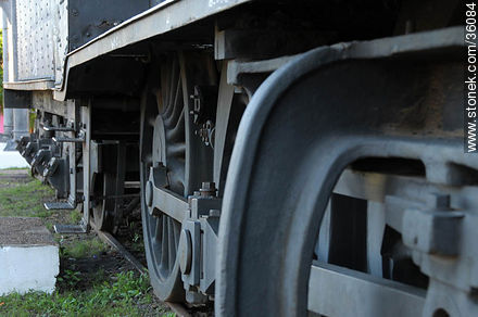 Antigua locomotora en exhibición - Departamento de Artigas - URUGUAY. Foto No. 36084