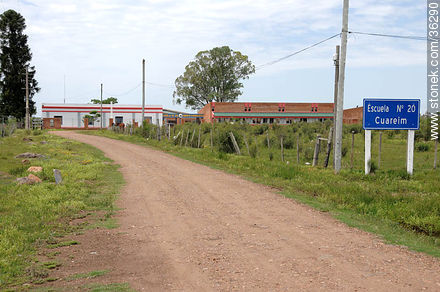 Escuela No. 20 de Cuareim - Departamento de Artigas - URUGUAY. Foto No. 36290