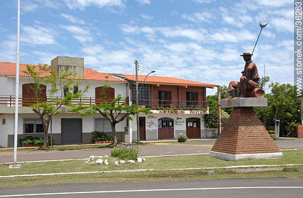 Barra do Quaraí, Brasil - Departamento de Artigas - URUGUAY. Foto No. 36263