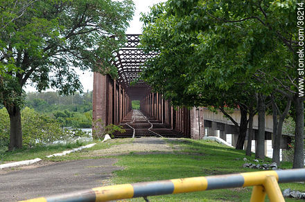 Barra do Quaraí, Brasil - Departamento de Artigas - URUGUAY. Foto No. 36214