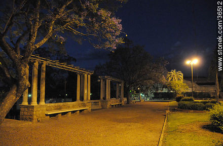 Plaza - Departamento de Salto - URUGUAY. Foto No. 36512