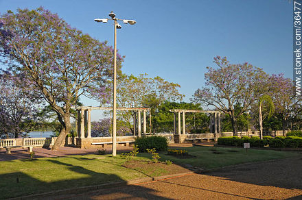 Plaza - Departamento de Salto - URUGUAY. Foto No. 36477