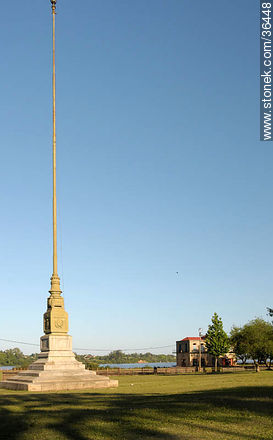 Flagpole. - Department of Salto - URUGUAY. Photo #36448