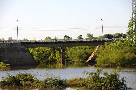 Bridge. - Department of Salto - URUGUAY. Photo #36412