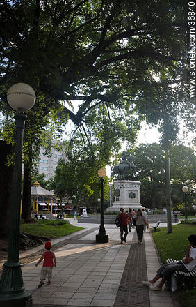 25 de Mayo square - Department of Salto - URUGUAY. Foto No. 36840