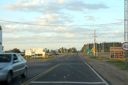 Route to Salto, Uruguay - Department of Salto - URUGUAY. Foto No. 36824