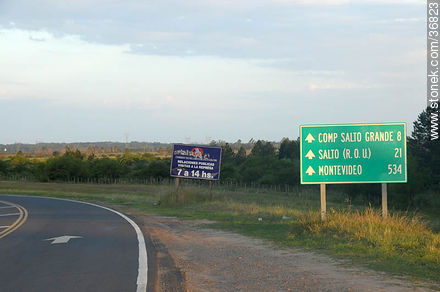 Route to Salto, Uruguay - Department of Salto - URUGUAY. Foto No. 36823