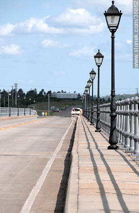 Puente sobre el Río Dayman - Departamento de Salto - URUGUAY. Foto No. 36862