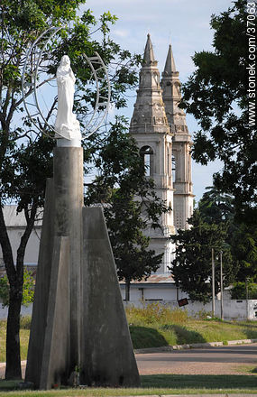 Cúpulas de la capilla del Colegio Don Bosco - Departamento de Paysandú - URUGUAY. Foto No. 37063