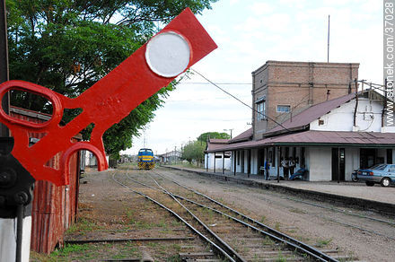 Estación de ferrocarril de Paysandú. - Departamento de Paysandú - URUGUAY. Foto No. 37028