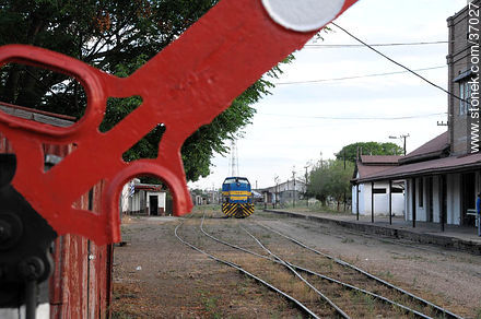 Estación de ferrocarril de Paysandú. - Departamento de Paysandú - URUGUAY. Foto No. 37027