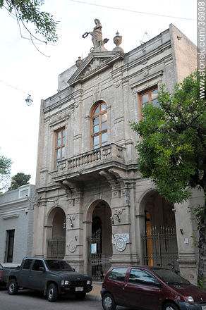 Taller de artes de Paysandú, edificio del Círcolo Napolitano. - Departamento de Paysandú - URUGUAY. Foto No. 36998