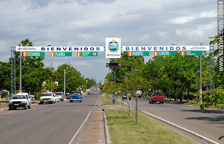 Avenida España - Departamento de Paysandú - URUGUAY. Foto No. 36984