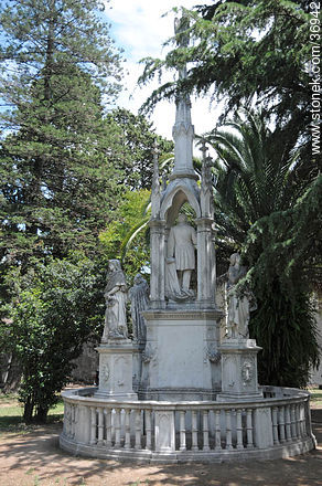 Monumento a Perpetuidad. Sepulcro del Capitán Eusebio Francia. 1888. - Departamento de Paysandú - URUGUAY. Foto No. 36942