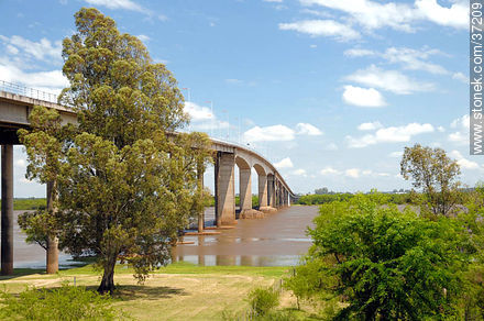 International bridge from Paysandú (URU) to Colón (ARG) - Department of Paysandú - URUGUAY. Foto No. 37209