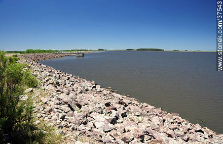 Dam of India Muerta - Department of Rocha - URUGUAY. Foto No. 37543