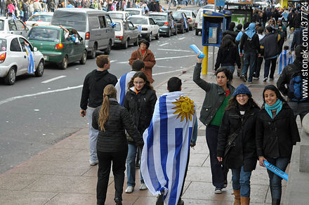 Festejos por el pasaje de Uruguay a los cuartos de final de la Copa del Mundo 2010 -  - URUGUAY. Foto No. 37724