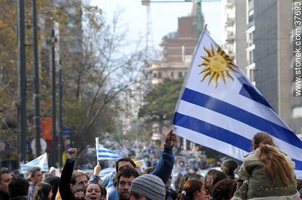 Festejos por el pasaje de Uruguay a los cuartos de final de la Copa del Mundo 2010 -  - URUGUAY. Foto No. 37693
