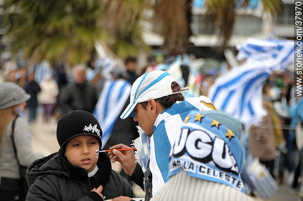 Recibimiento de la Selección Uruguaya de Fútbol en la rambla de Pocitos de Montevideo el 13 de Julio de 2010. -  - URUGUAY. Foto No. 37970