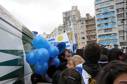 Uruguayan footbal soccer team reception after playing the World Cup in South Africa, 2010. -  - URUGUAY. Photo #38094