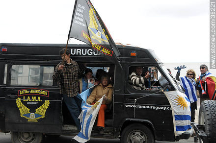 Recibimiento de la Selección Uruguaya de Fútbol en la rambla de Pocitos de Montevideo el 13 de Julio de 2010. -  - URUGUAY. Foto No. 38221