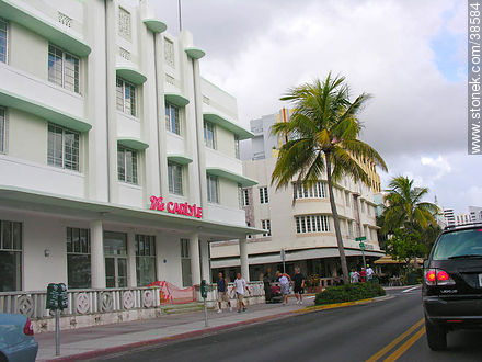 Ocean Drive at South Beach. The Carlyle. - State of Florida - USA-CANADA. Photo #38584