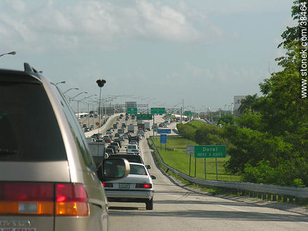 Autopista al aeropuerto de Miami. Ruta 953. - Estado de Florida - EE.UU.-CANADÁ. Foto No. 38464