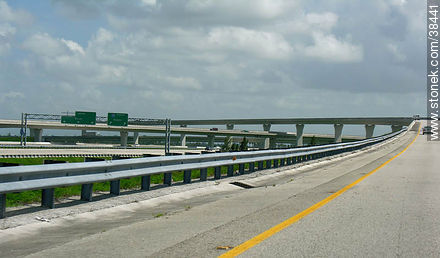 Autopistas y puentes de Miami. Autopistas 95 y 595. Fort Lauderdale. - Estado de Florida - EE.UU.-CANADÁ. Foto No. 38441