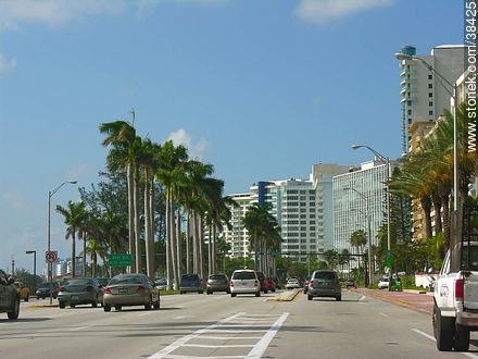 Collins Avenue. - State of Florida - USA-CANADA. Photo #38425
