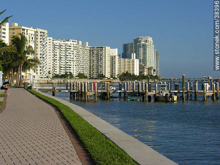 Peatonal sobre la bahía Vizcaíno (costa este) - Estado de Florida - EE.UU.-CANADÁ. Foto No. 38396