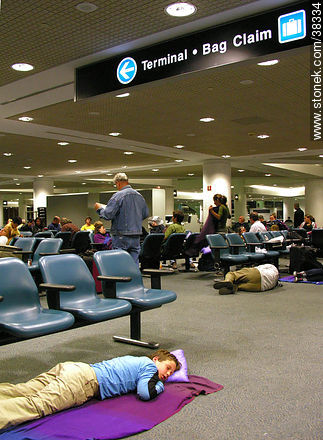 Miami Airport. Delayed flight. - State of Florida - USA-CANADA. Photo #38334