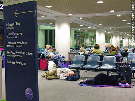 Miami Airport. Delayed flight. - State of Florida - USA-CANADA. Photo #38326