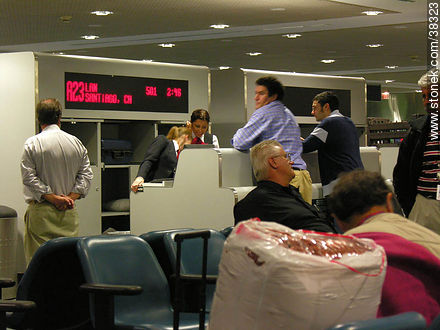 Miami Airport. Delayed flight. - State of Florida - USA-CANADA. Photo #38323