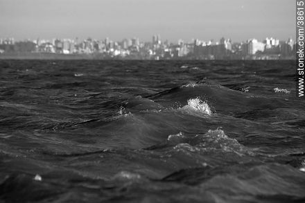 Out to sea. - Department of Montevideo - URUGUAY. Photo #38615