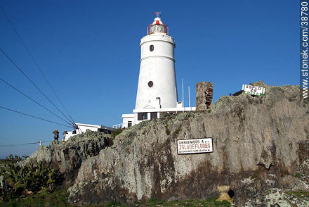 Isla de Flores lighthouse -  - URUGUAY. Foto No. 38780