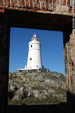 Isla de Flores lighthouse. -  - URUGUAY. Foto No. 38756
