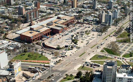 Aerial view of Tres Cruces - Department of Montevideo - URUGUAY. Foto No. 38879