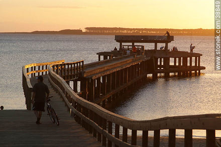 Dock in Mansa Beach - Punta del Este and its near resorts - URUGUAY. Foto No. 38849