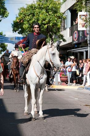 Artigas and his white horse - Tacuarembo - URUGUAY. Photo #39301