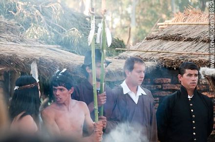 Paisanos e indígenas - Departamento de Tacuarembó - URUGUAY. Foto No. 39829