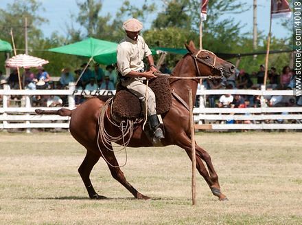 Ability to master the horse. - Tacuarembo - URUGUAY. Photo #40018