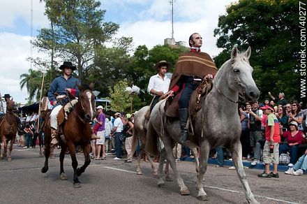 Artigas and his escort - Tacuarembo - URUGUAY. Photo #40277