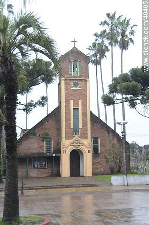 Iglesia de la Cruz - Departamento de Tacuarembó - URUGUAY. Foto No. 40405