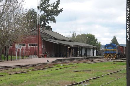 Estación de ferrocarril de Tacuarembó - Departamento de Tacuarembó - URUGUAY. Foto No. 40337