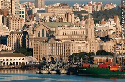 Port and Customs Building. - Department of Montevideo - URUGUAY. Foto No. 40569